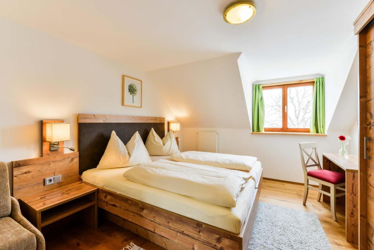 Landhotel Und Gasthof Kirchberger Wildsteig Kamer foto