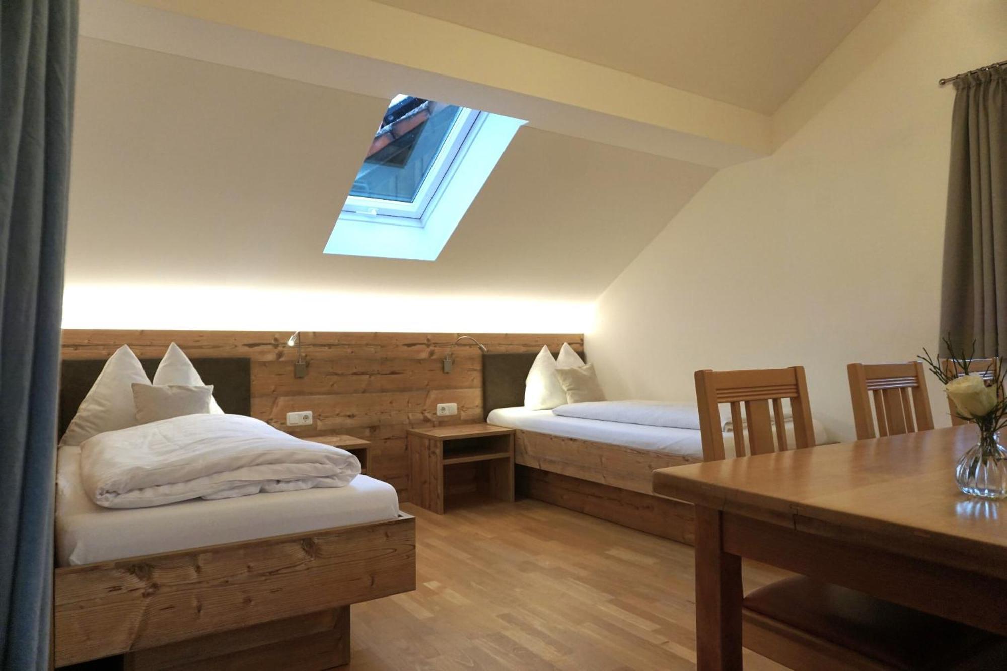 Landhotel Und Gasthof Kirchberger Wildsteig Kamer foto